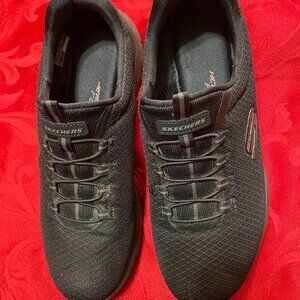 SKECHERS WOMEN'S  SHOE SIZE 9 HCRS FOAM